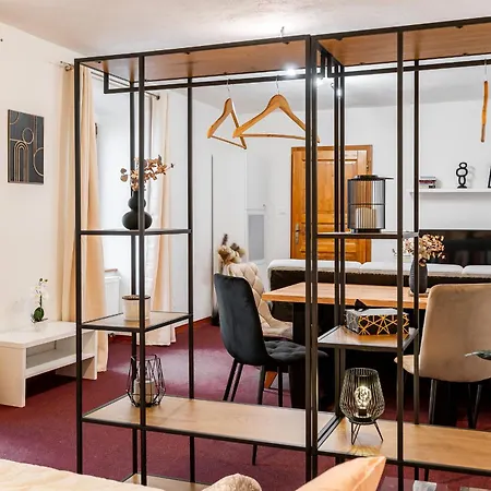 K1 Piatok Sobota Disco Cez Tyzden Tichy Апартаменты *